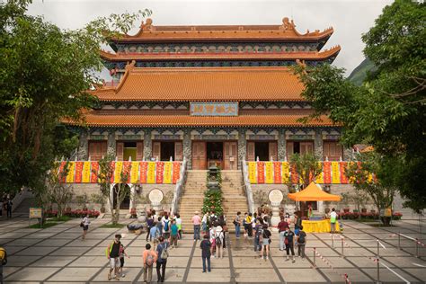 po lin monastery hong kong.